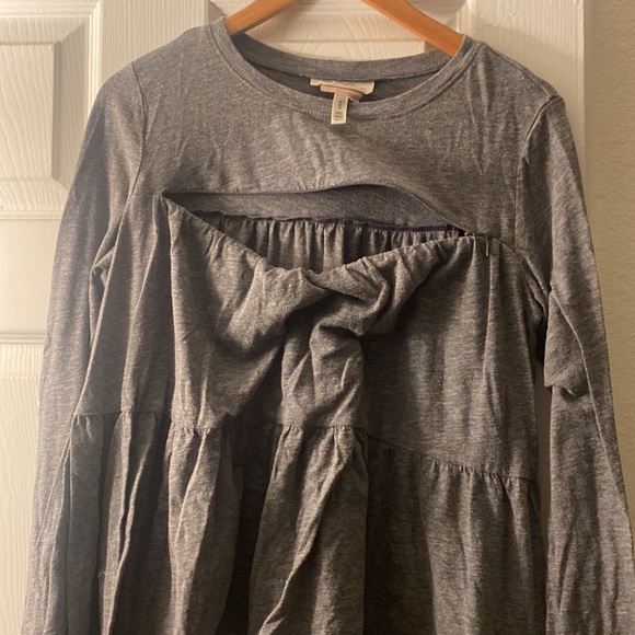 Jessica Simpson Nursing Longsleeve - Picture 3 of 4